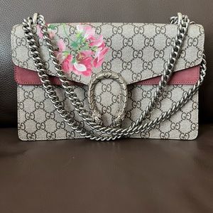 Authentic, barely used Gucci Blooms Handbag